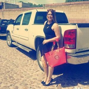 Meet your Posher, Cecy